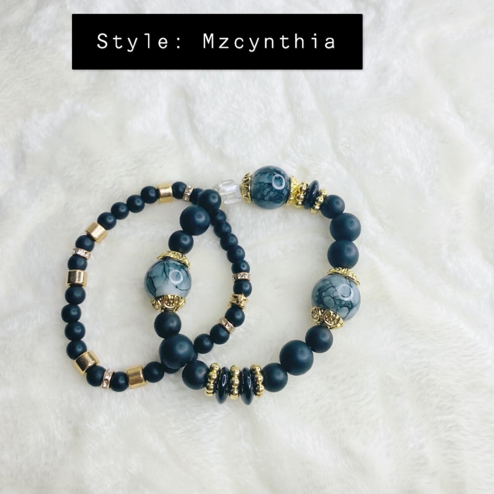 Hand beaded bracelets - Picture 3 of 8